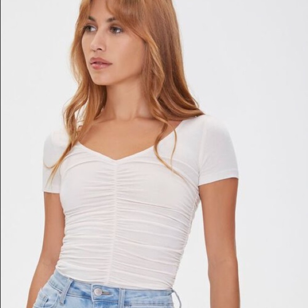 Forever 21 White Ruched V-Neck Tee Size S